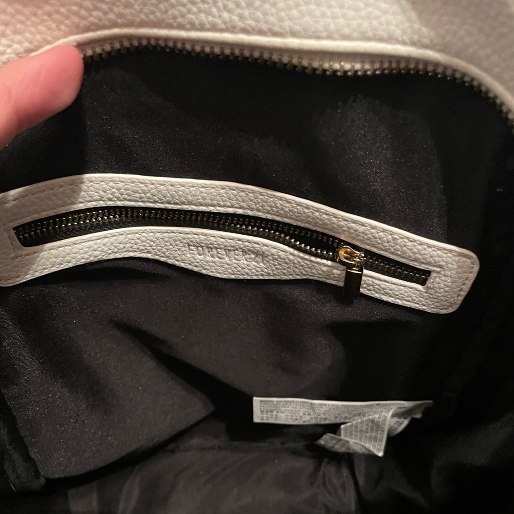 White medium backpack - Picture 3 of 3